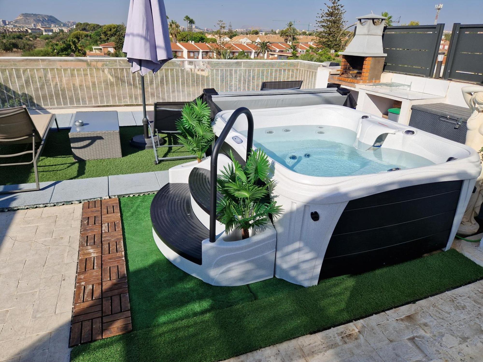 Lovely Beach House With Terrace San Juan Alicante El Campello Bagian luar foto